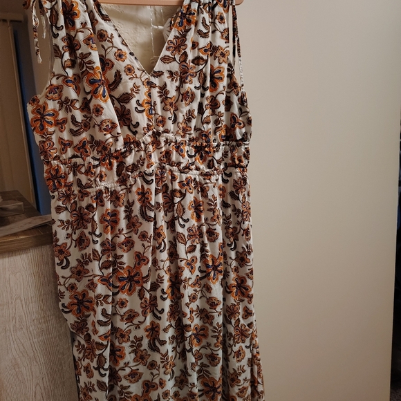 Long dress with short sleeves for sale extra large - Picture 3 of 8